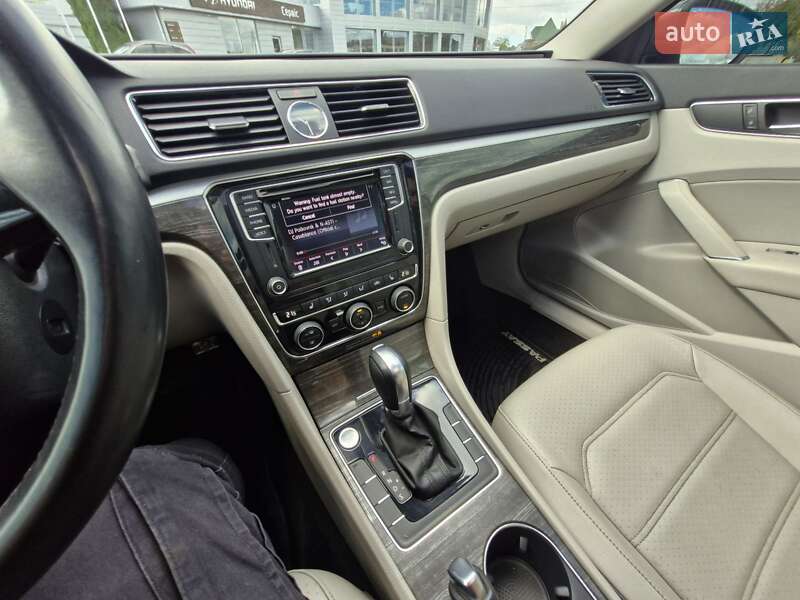 Седан Volkswagen Passat 2016 в Кременчуге фото 2 Седан Volkswagen Passat 2016 в Кременчуге