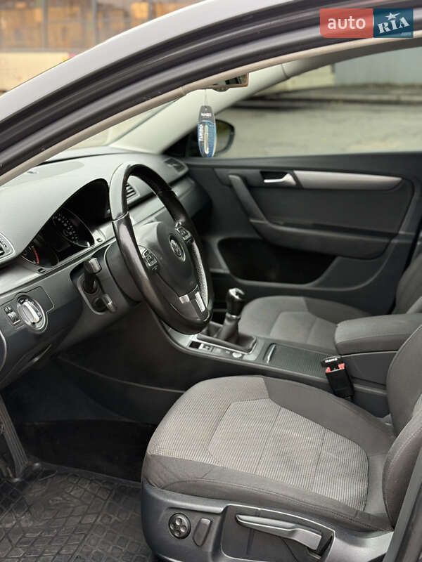 Седан Volkswagen Passat 2014 в Новомосковске фото 19 Седан Volkswagen Passat 2014 в Новомосковске