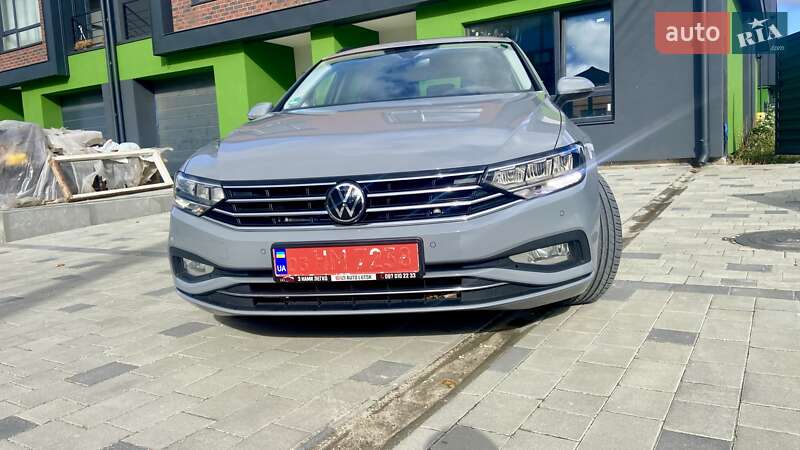 Універсал Volkswagen Passat 2022 в Тернополі