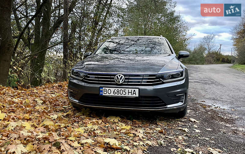 Универсал Volkswagen Passat 2016 в Рогатине
