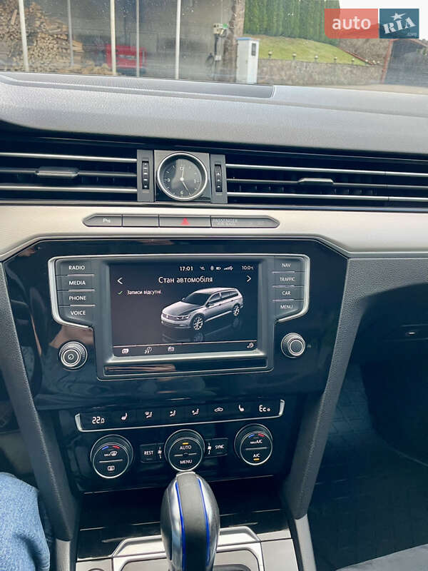 Универсал Volkswagen Passat 2016 в Рогатине