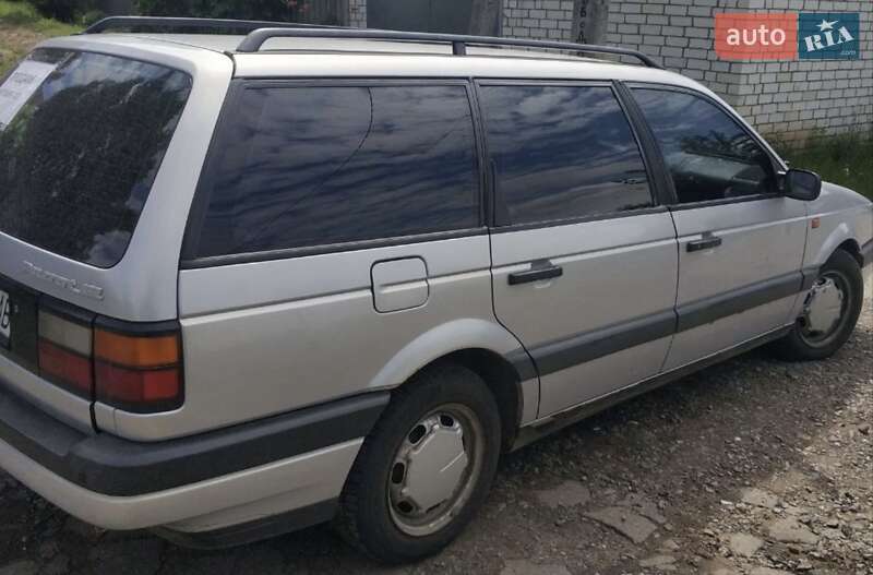 Универсал Volkswagen Passat 1993 в Харькове