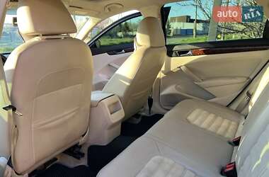 Седан Volkswagen Passat 2012 в 