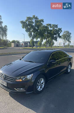 Седан Volkswagen Passat 2016 в Львове Седан Volkswagen Passat 2016 в Львове