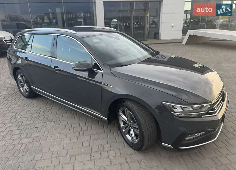 Универсал Volkswagen Passat 2021 в Луцке