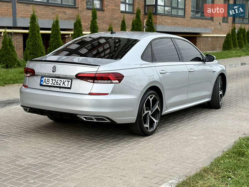 Седан Volkswagen Passat 2020 в Житомирі