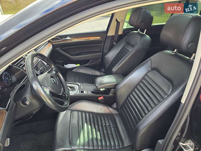 Універсал Volkswagen Passat 2015 в Тернополі