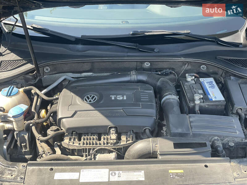Седан Volkswagen Passat 2015 в Виннице