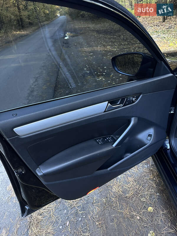 Седан Volkswagen Passat 2012 в Броварах