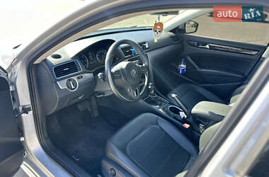 Седан Volkswagen Passat 2013 в Софиевской Борщаговке