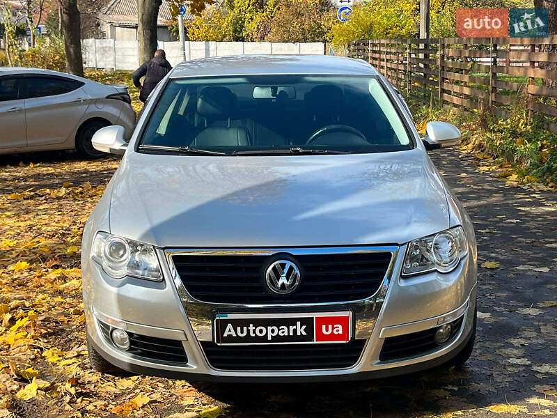 Седан Volkswagen Passat 2008 в Киеве