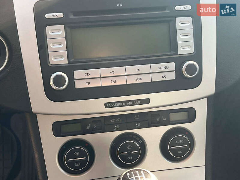 Седан Volkswagen Passat 2008 в Киеве