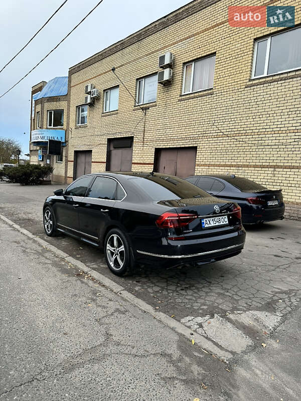 Седан Volkswagen Passat 2016 в Харькове