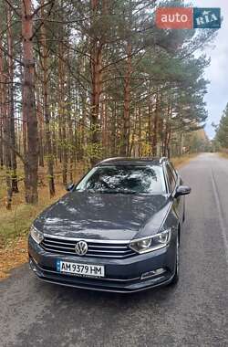 Универсал Volkswagen Passat 2015 в Коростене