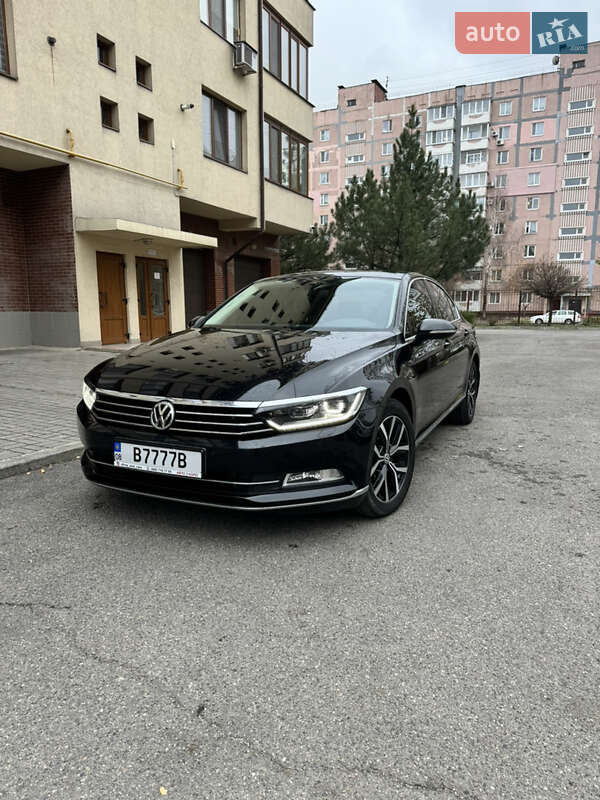 Седан Volkswagen Passat 2018 в Запорожье