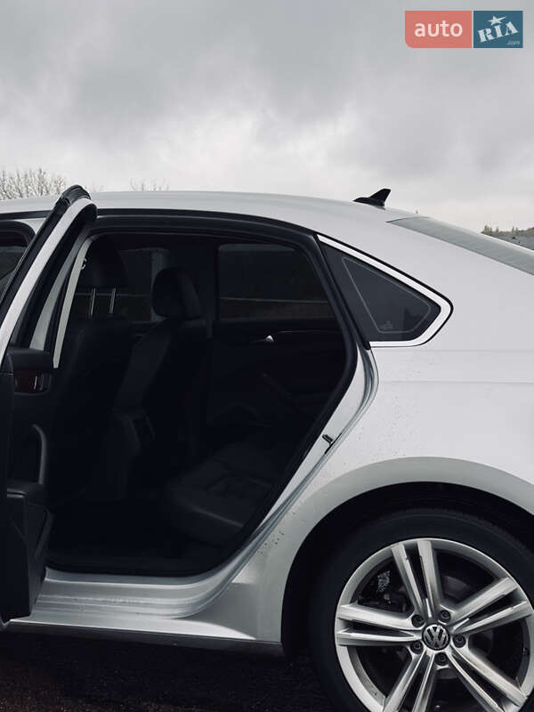 Седан Volkswagen Passat 2013 в Прилуках