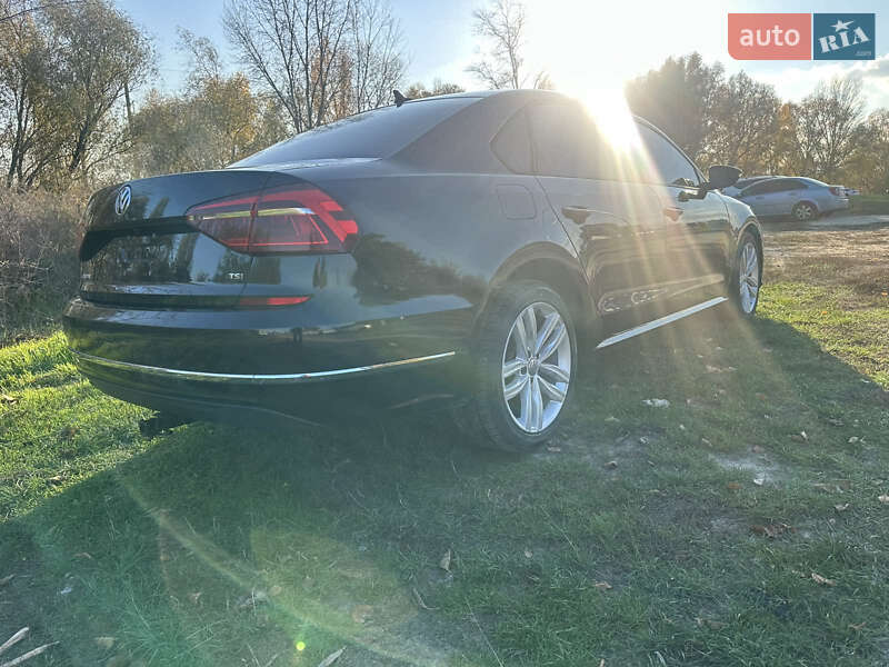 Седан Volkswagen Passat 2018 в Киеве