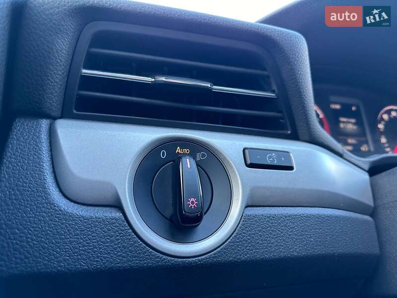 Седан Volkswagen Passat 2020 в Киеве фото 14 Седан Volkswagen Passat 2020 в Киеве