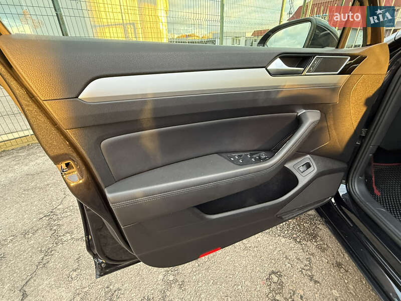 Універсал Volkswagen Passat 2017 в Києві
