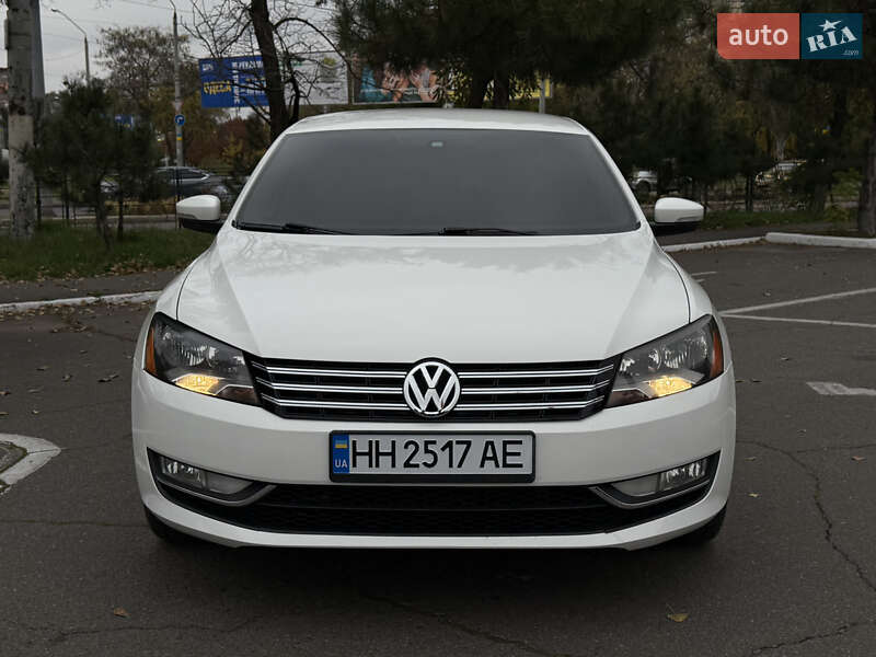 Седан Volkswagen Passat 2015 в Одессе