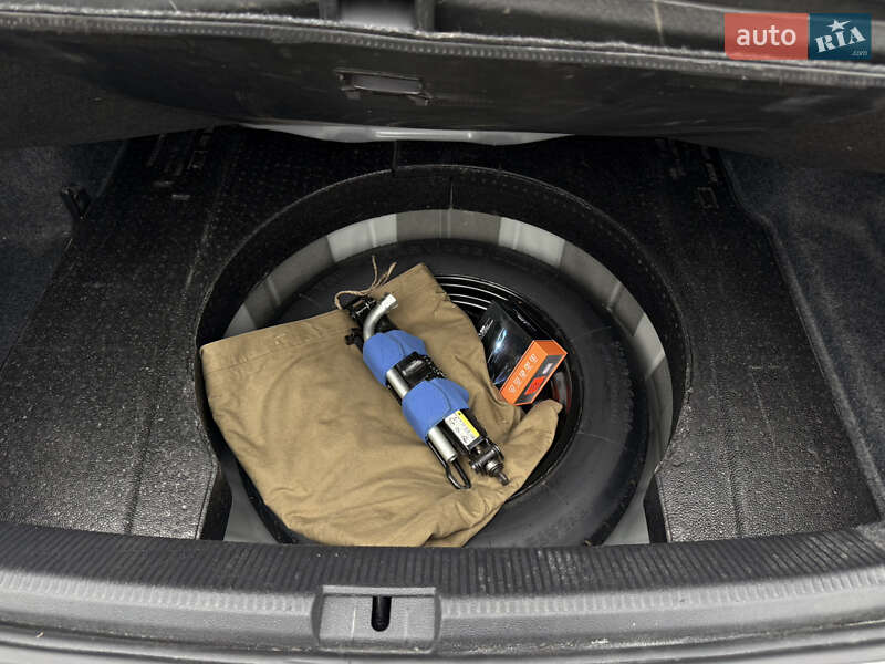 Седан Volkswagen Passat 2015 в Одессе