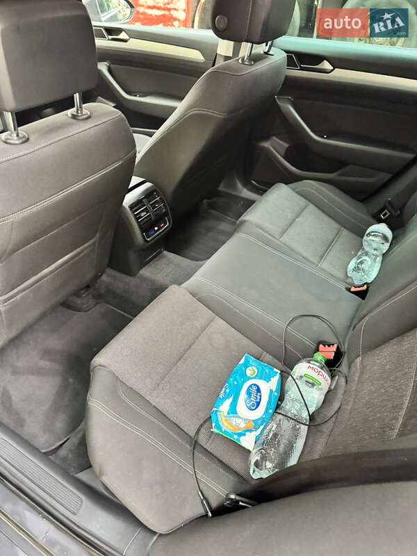 Универсал Volkswagen Passat 2015 в Ровно