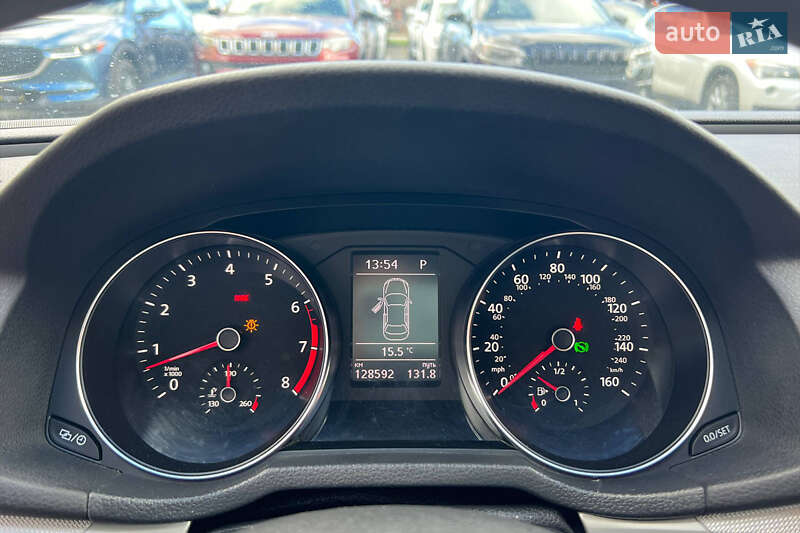 Седан Volkswagen Passat 2015 в Ивано-Франковске