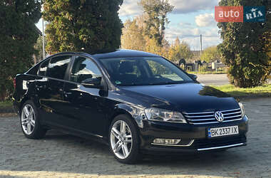 Седан Volkswagen Passat 2013 в Дубні
