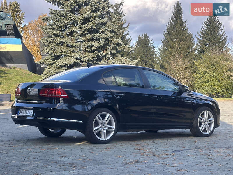 Седан Volkswagen Passat 2013 в Дубні