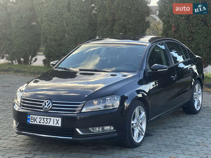Седан Volkswagen Passat 2013 в Дубні