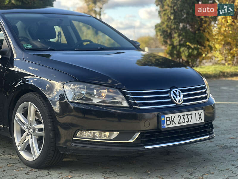 Седан Volkswagen Passat 2013 в Дубні