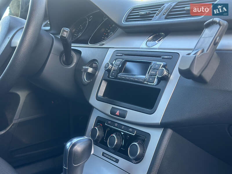 Седан Volkswagen Passat 2013 в Дубні