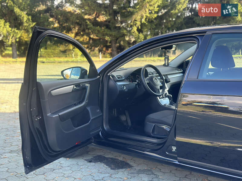 Седан Volkswagen Passat 2013 в Дубні