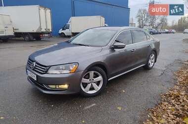 Седан Volkswagen Passat 2012 в Києві