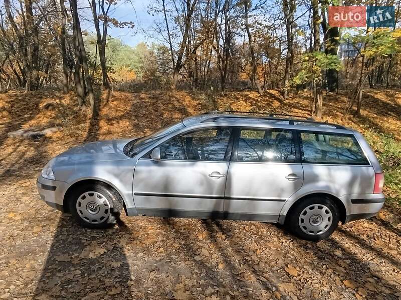 Універсал Volkswagen Passat 2004 в Києві