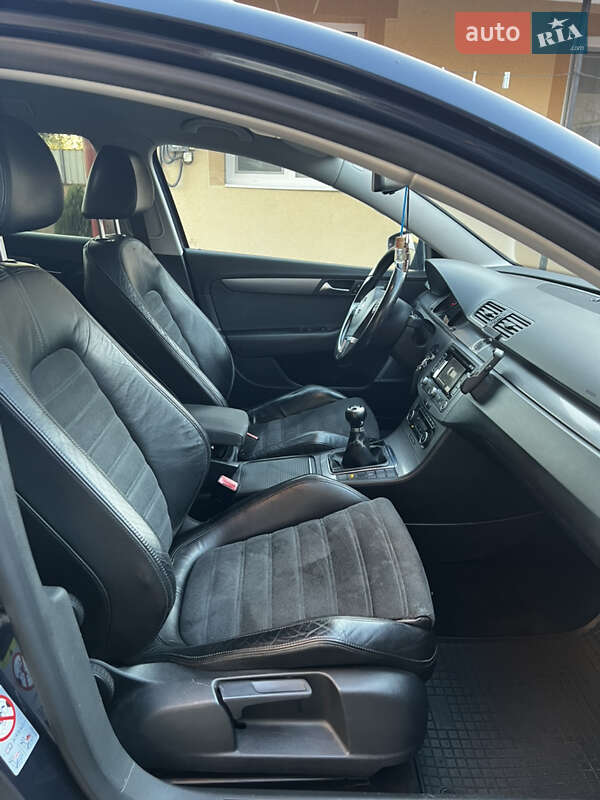 Универсал Volkswagen Passat 2012 в Кельменцах