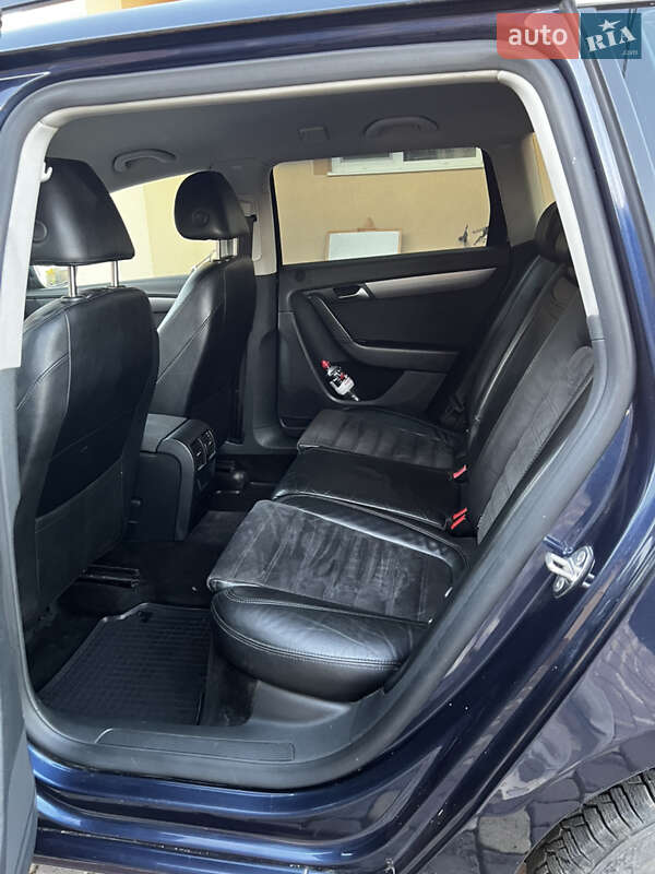 Универсал Volkswagen Passat 2012 в Кельменцах