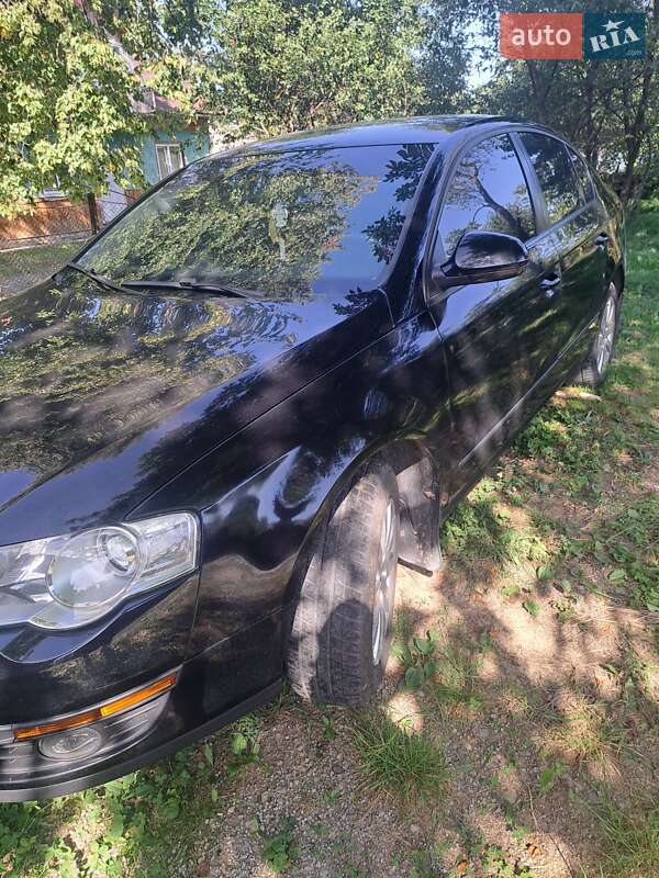 Седан Volkswagen Passat 2008 в Ивано-Франковске