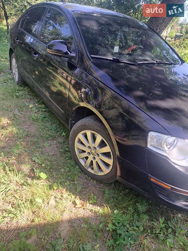 Седан Volkswagen Passat 2008 в Ивано-Франковске