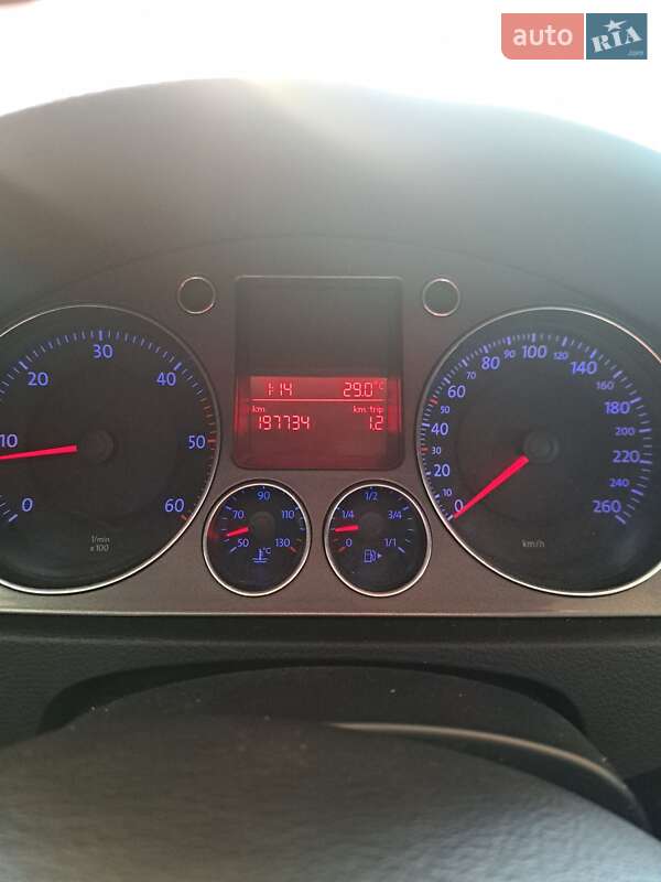 Седан Volkswagen Passat 2008 в Ивано-Франковске