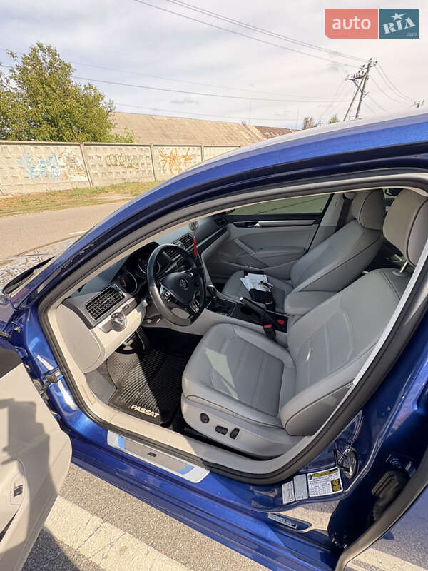 Седан Volkswagen Passat 2017 в Киеве фото 9 Седан Volkswagen Passat 2017 в Киеве