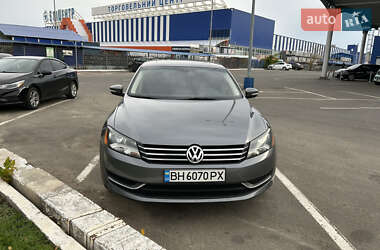 Седан Volkswagen Passat 2013 в Одесі
