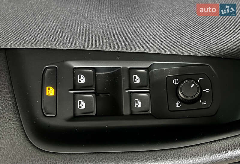 Універсал Volkswagen Passat 2021 в Львові