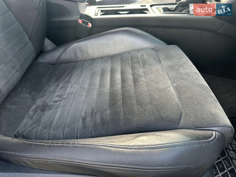 Седан Volkswagen Passat 2016 в Одессе