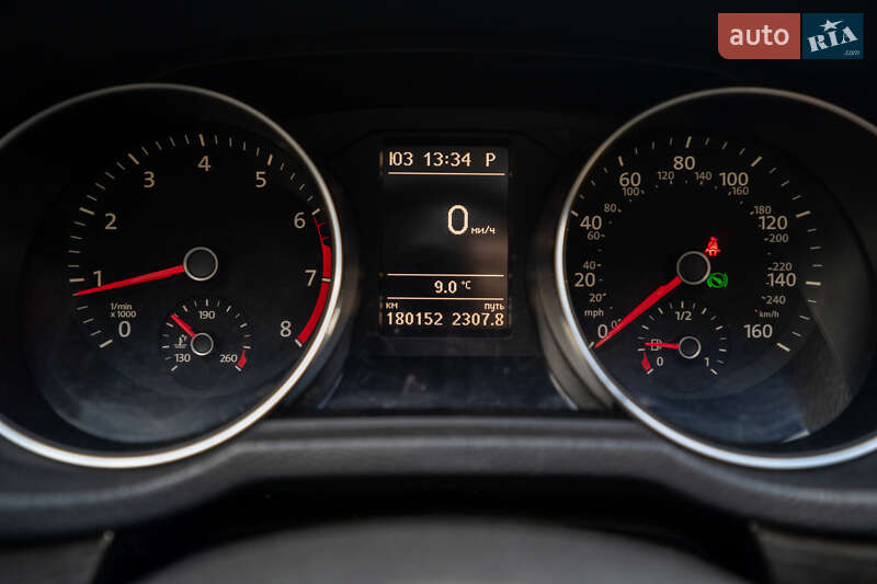 Седан Volkswagen Passat 2016 в Києві