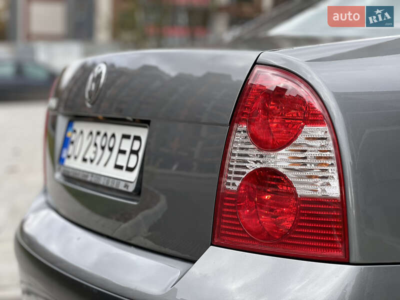 Седан Volkswagen Passat 2001 в Тернополе