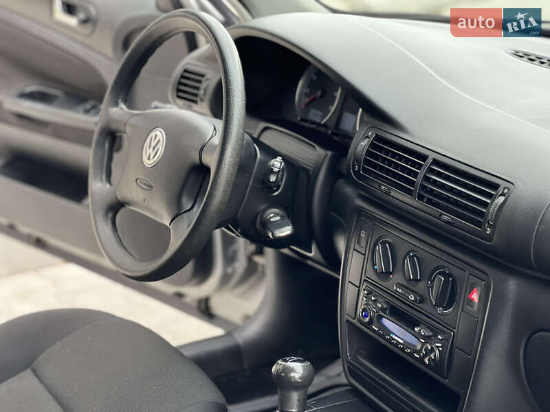 Седан Volkswagen Passat 2001 в Тернополе