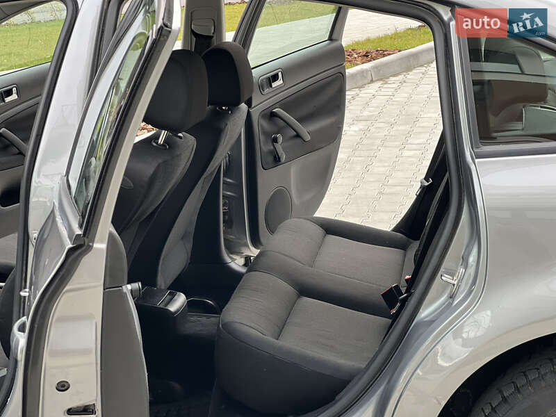 Седан Volkswagen Passat 2001 в Тернополе