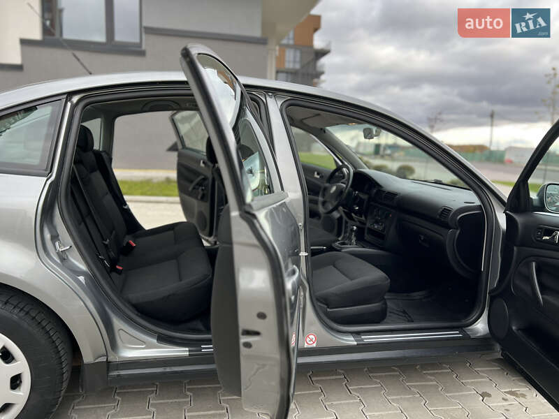 Седан Volkswagen Passat 2001 в Тернополе