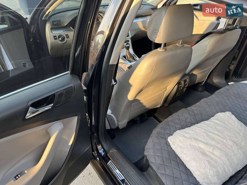 Седан Volkswagen Passat 2006 в Ивано-Франковске